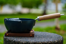 Load image into Gallery viewer, Deep-frying pot (oil-seasoned) (induction-compatible)
